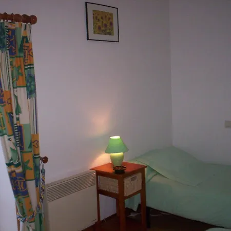 Les Charmilles By Interhome