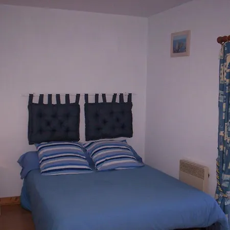 Les Charmilles By Interhome